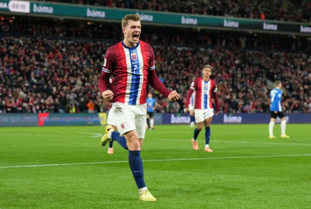 Alexander Sorloth đang chơi giống cha mình tại đội tuyển quốc gia
