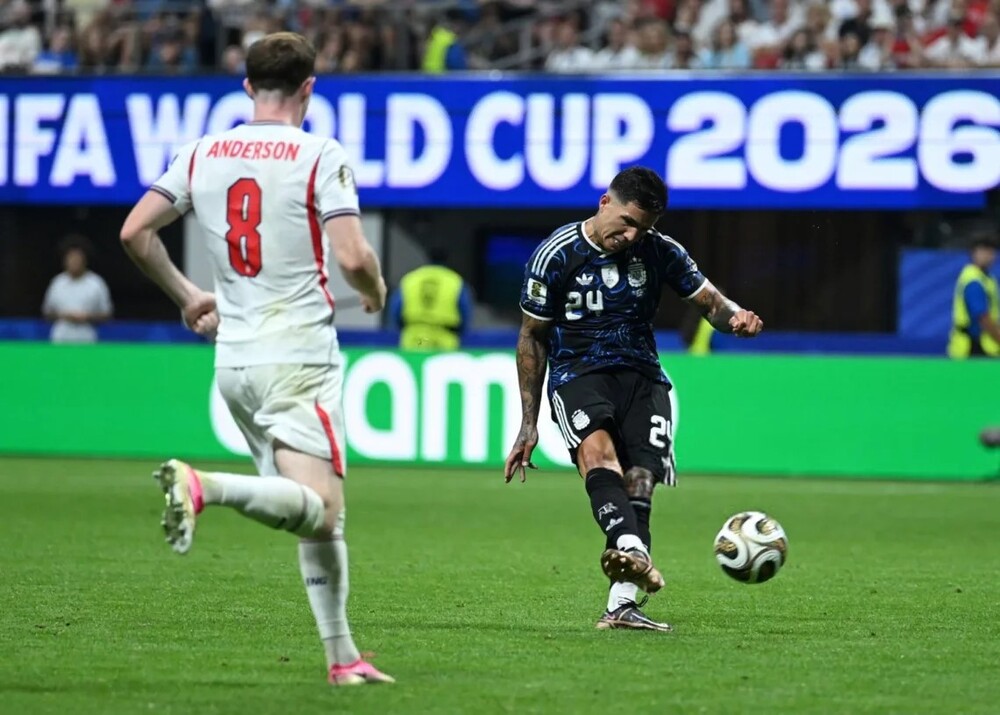 Argentina của Scaloni khai thác quá tốt hành lang lưỡng lự