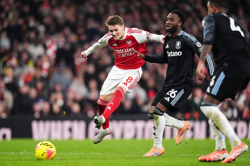 Aston Villa vs Arsenal - Không thể ngăn cản nhà đương kim vô địch