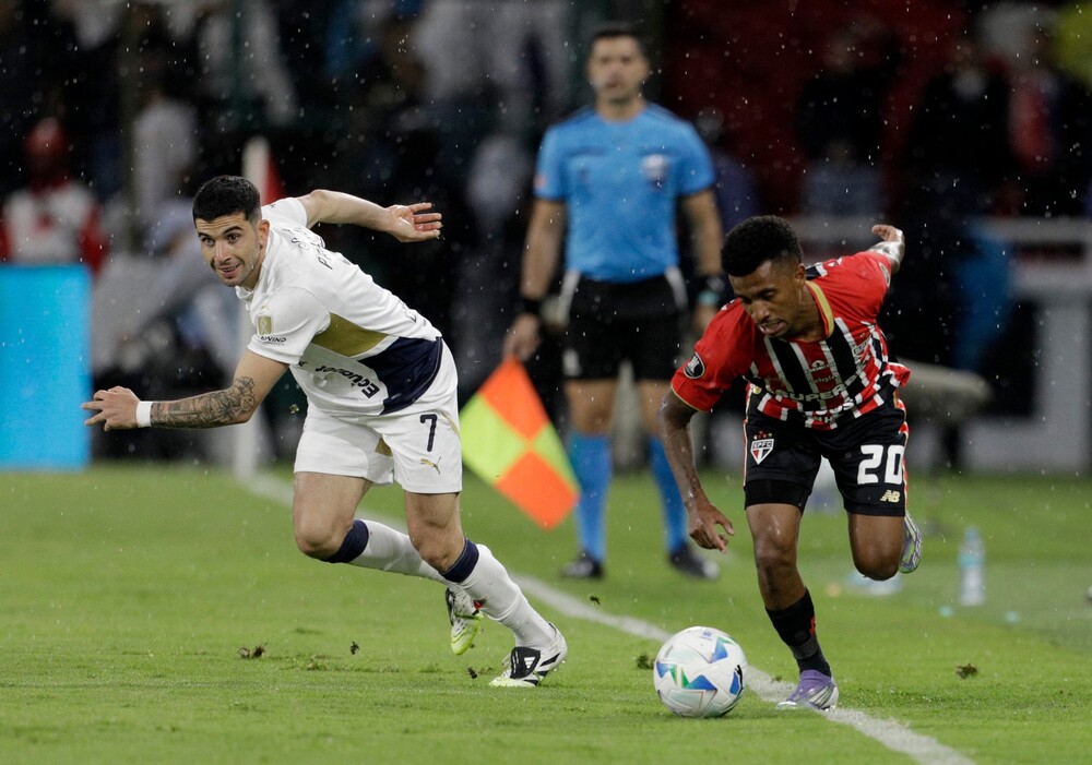 Bolivar vs Sao Paulo - Ưu thế hiểm địa 